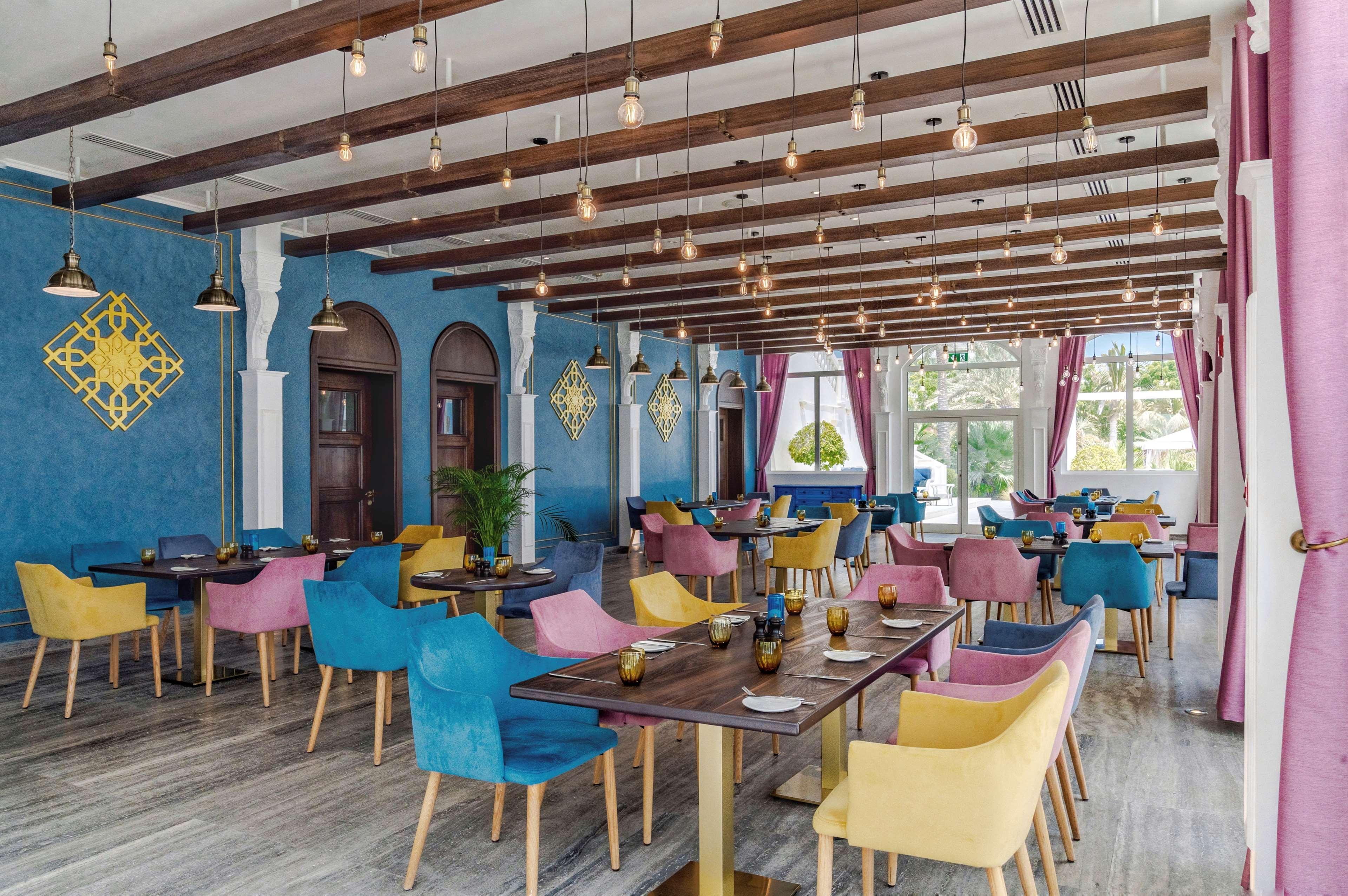 Kempinski Hotel & Residences Palm Jumeirah Dubai Buitenkant foto Restaurant